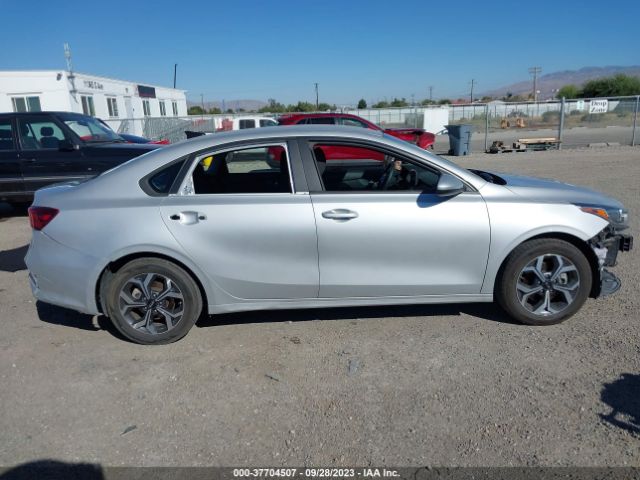 3KPF24AD9LE237045 KIA Forte Lxs