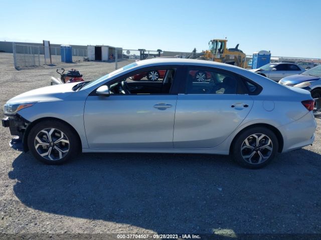 3KPF24AD9LE237045 KIA Forte Lxs