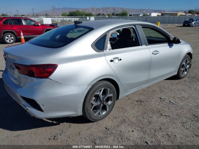 3KPF24AD9LE237045 KIA Forte Lxs