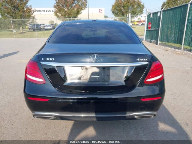 WDDZF4KB7HA221120 Mercedes-Benz E-class E 300