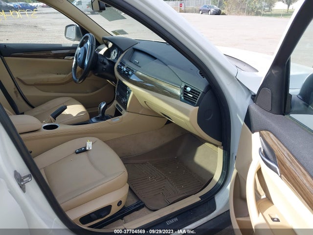 BMW X1 Xdrive28i 2014 WBAVL1C50EVY17695 Image 5