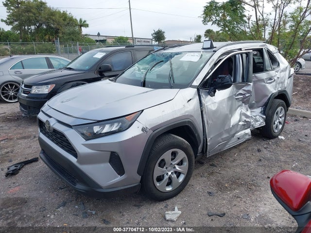 Toyota RAV4 LE 2021 2T3H1RFV4MC158108 Image 2