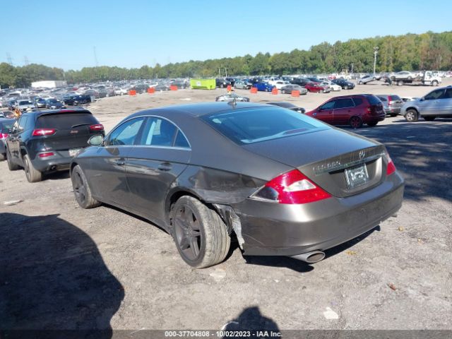 2007 MERCEDES-BENZ CLS-CLASS WDDDJ72X67A083820 Photo 2
