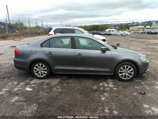 2013 VOLKSWAGEN JETTA SEDAN SE W/CONVENIENCE VIN: 3VWDP7AJXDM439509