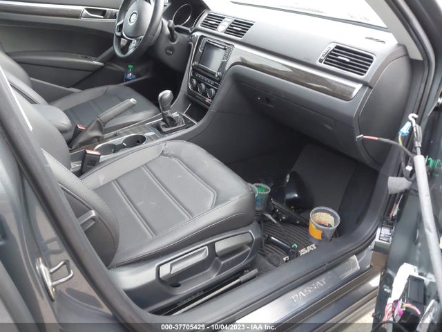 1VWGT7A37HC004366 Volkswagen Passat 1.8t Se W/technology