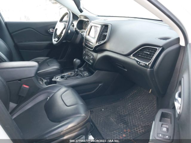1C4PJMLXXKD481981 Jeep Cherokee Altitude