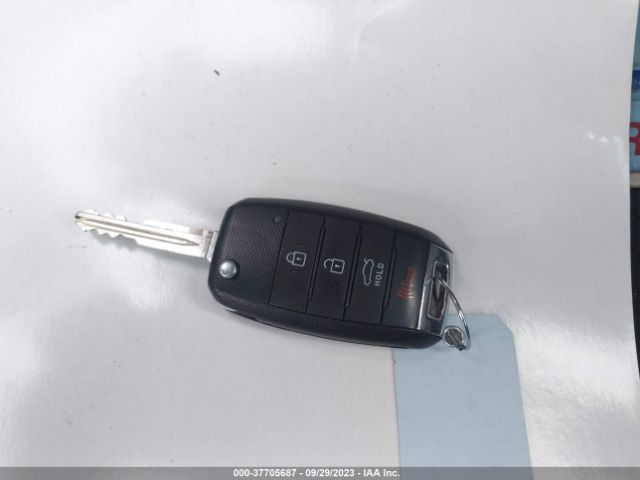 KNAFX4A63G5590060 KIA FORTE LX