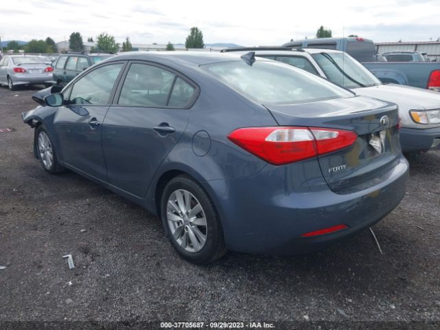 KNAFX4A63G5590060 KIA FORTE LX