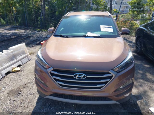 KM8J33A22HU323835 Hyundai Tucson Sport