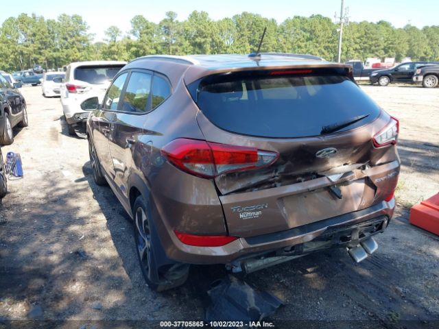 KM8J33A22HU323835 Hyundai Tucson Sport