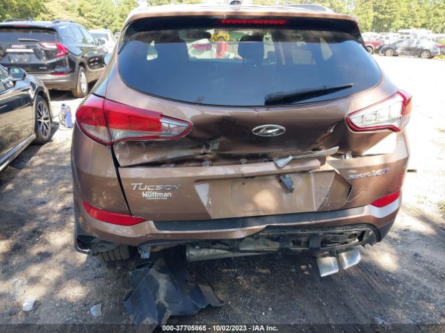 KM8J33A22HU323835 Hyundai Tucson Sport