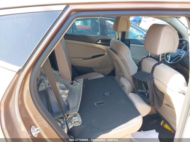KM8J33A22HU323835 Hyundai Tucson Sport