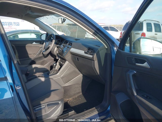3VV1B7AX1KM101102 Volkswagen TIGUAN S