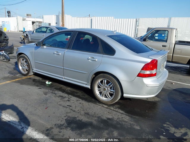 2005 VOLVO S40 VIN: YV1MS682852045861
