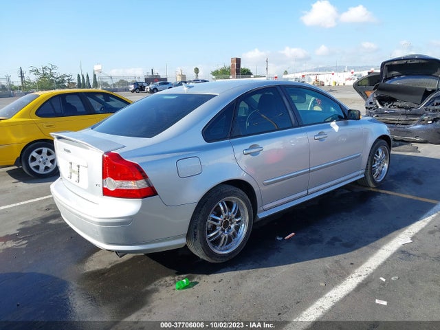2005 VOLVO S40 VIN: YV1MS682852045861