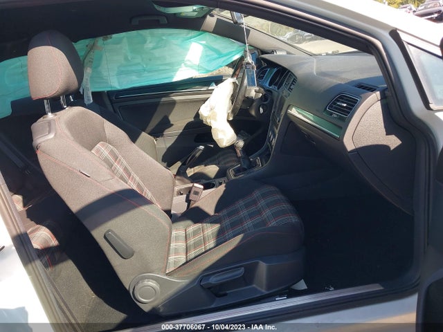3VWYT7AU8GM043994 Volkswagen GOLF GTI S