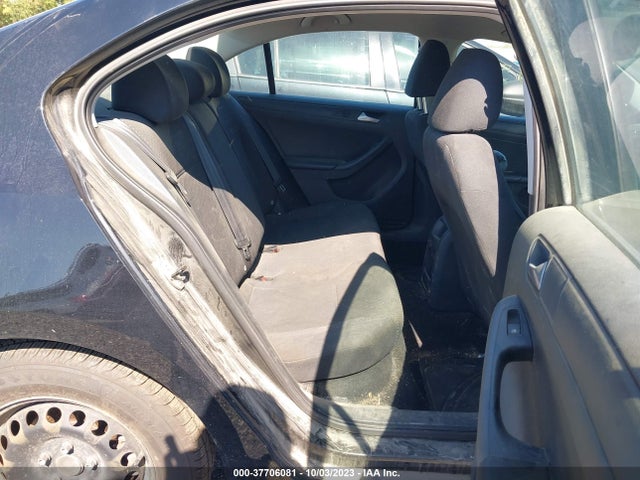 3VW1K7AJ7EM398405 Volkswagen Jetta Sedan S