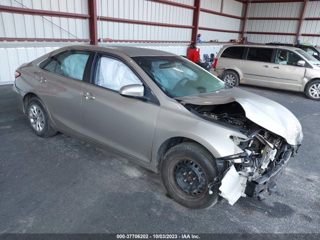 Toyota CAMRY LE 2017 4T1BF1FK7HU735452 Image 1