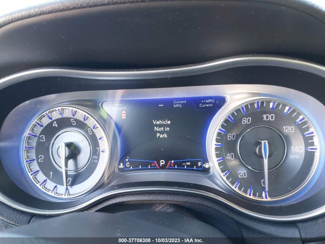 Chrysler 300 Limited 2018 2C3CCAKG7JH250566 Image 15
