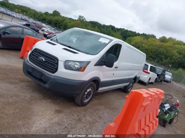 1FTYR2ZM3FKB00035 Ford TRANSIT CARGO VAN