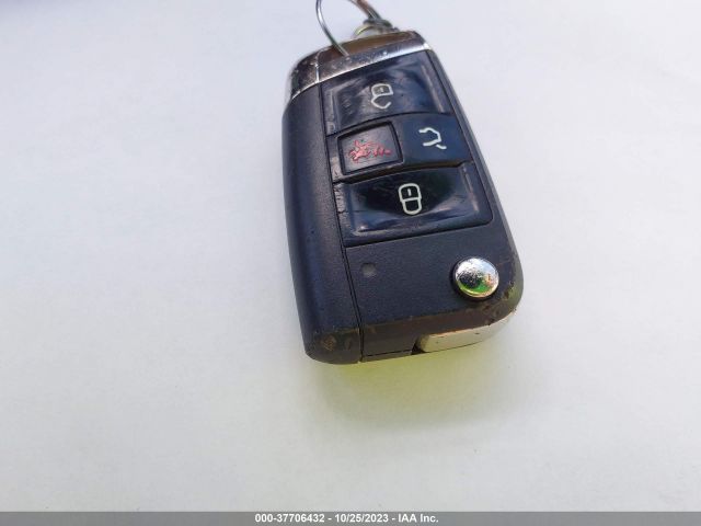 3VW5T7AU6FM004676 Volkswagen Golf Gti 2.0t S 4-door