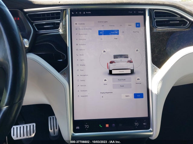 Tesla Model X P90d/75d/p100d 2016 5YJXCBE42GF002079 Image 17
