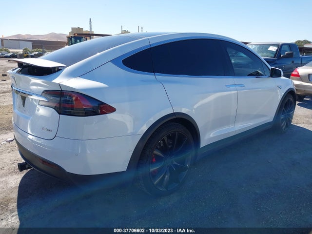 Tesla Model X P90d/75d/p100d 2016 5YJXCBE42GF002079 Image 4