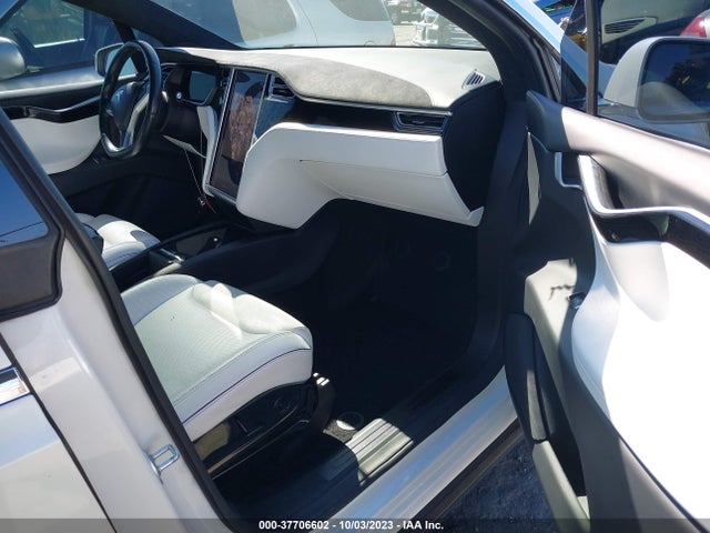 Tesla Model X P90d/75d/p100d 2016 5YJXCBE42GF002079 Image 5