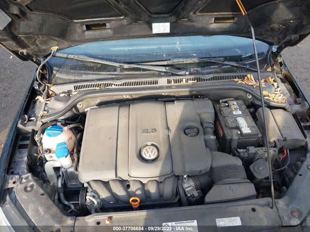 2012 VOLKSWAGEN JETTA SEDAN SE VIN: 3VWDX7AJ8CM460048