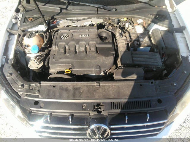 1VWBV7A30FC072784 Volkswagen Passat 2.0l Tdi Se W/sunroof