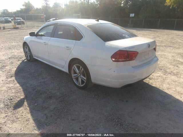 1VWBV7A30FC072784 Volkswagen Passat 2.0l Tdi Se W/sunroof