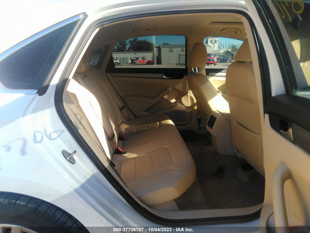 1VWBV7A30FC072784 Volkswagen Passat 2.0l Tdi Se W/sunroof