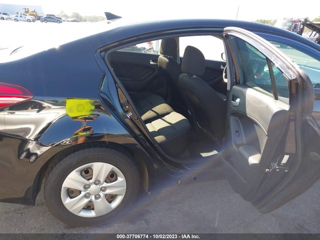 KIA FORTE LX 2017 3KPFK4A79HE025280 Image 8