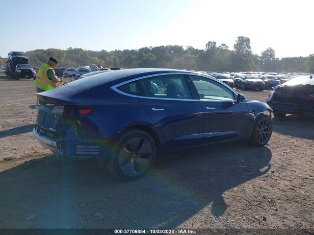 Tesla Model 3 Standard Range 2020 5YJ3E1EAXLF796946 Image 4