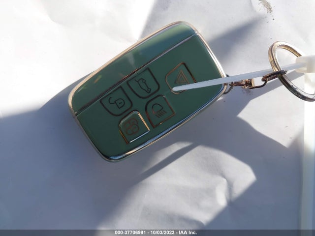 2017 JAGUAR F-PACE SADCJ2BV4HA088771 Photo 10