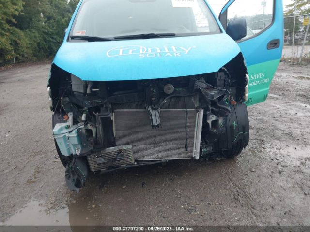 3N6CM0KN9KK697784 Nissan NV200 SV