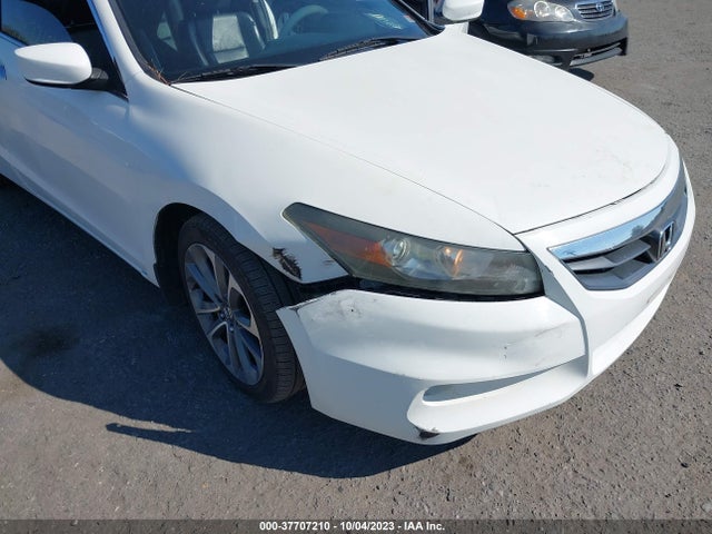 2012 HONDA ACCORD CPE EX-L VIN: 1HGCS2B81CA007657