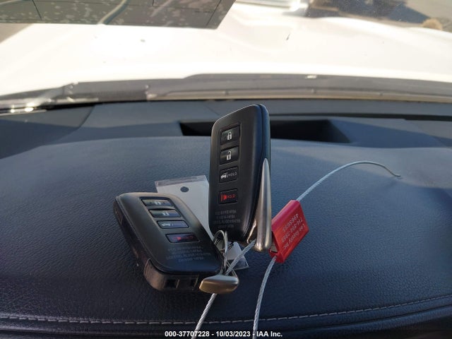 JTJHY7AX9G4201301 Lexus LX 570