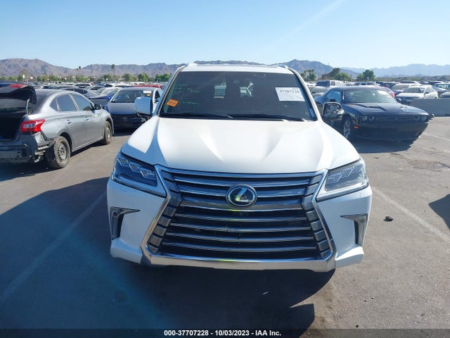 JTJHY7AX9G4201301 Lexus LX 570