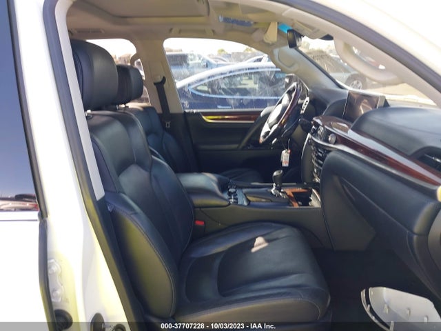JTJHY7AX9G4201301 Lexus LX 570