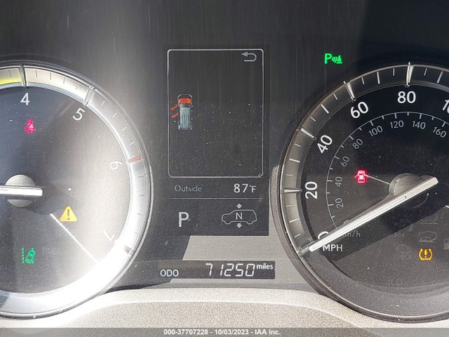 JTJHY7AX9G4201301 Lexus LX 570