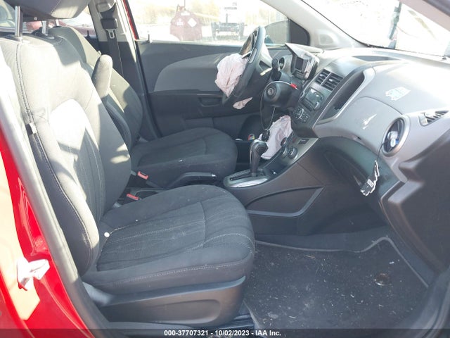 Chevrolet SONIC LT 2014 1G1JC5SB8E4214279 Image 5
