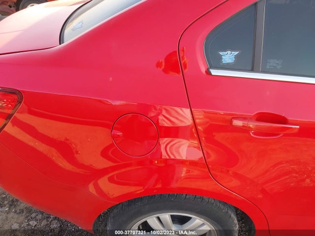 Chevrolet SONIC LT 2014 1G1JC5SB8E4214279 Image 6