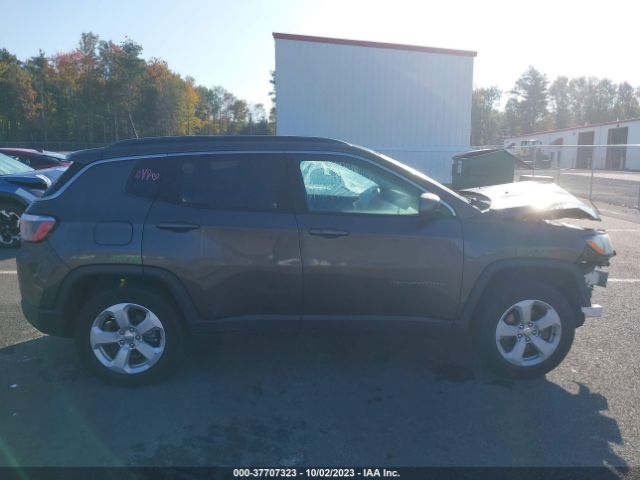 3C4NJDBB2KT678375 Jeep Compass Latitude