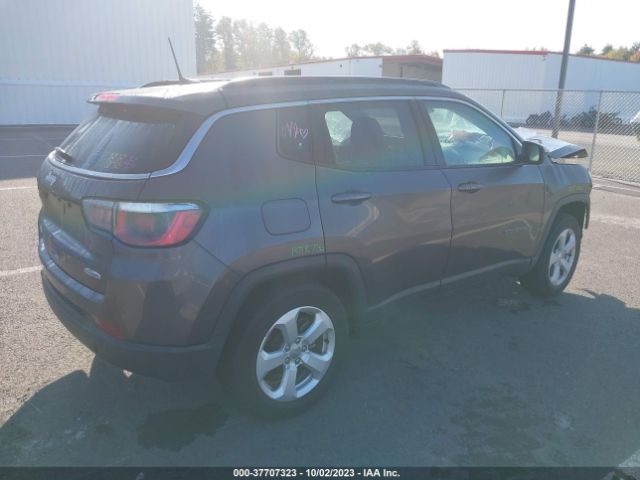 3C4NJDBB2KT678375 Jeep Compass Latitude
