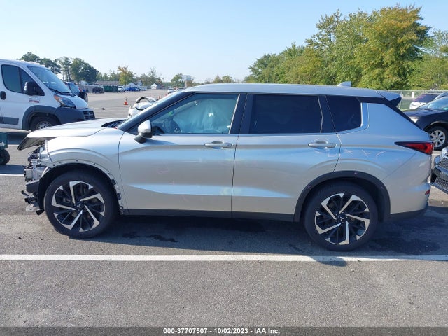 Mitsubishi Outlander Es 2.5 2022 JA4J4TA83NZ044893 Image 14