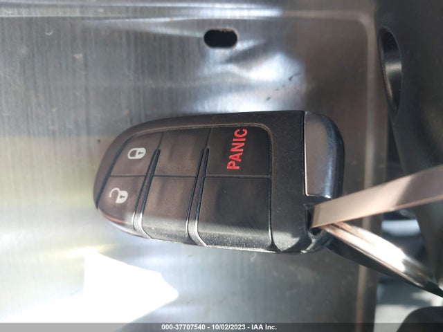 Jeep Renegade Latitude 2018 ZACCJABB9JPH65105 Image 11