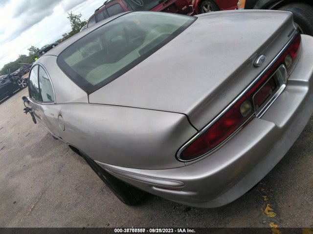 1998 BUICK RIVIERA VIN: 1G4GD2217W4700700