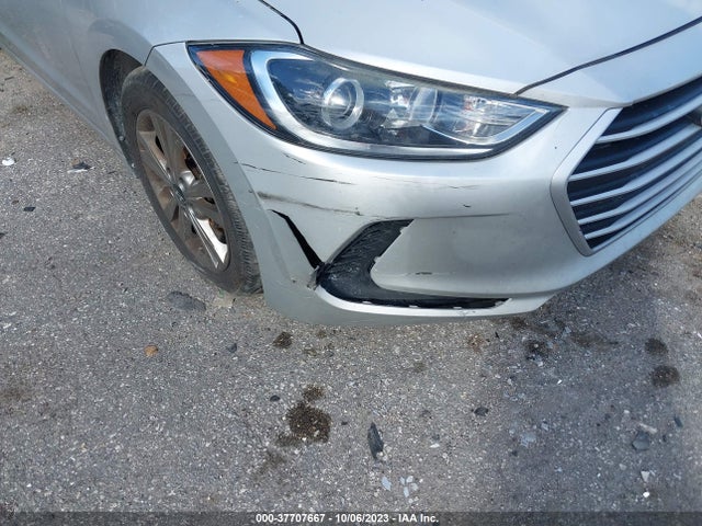 2018 HYUNDAI ELANTRA SEL VIN: 5NPD84LF2JH378696