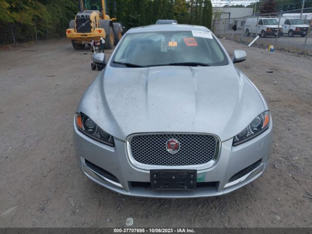 SAJWJ0FF9F8U72776 Jaguar Xf V6